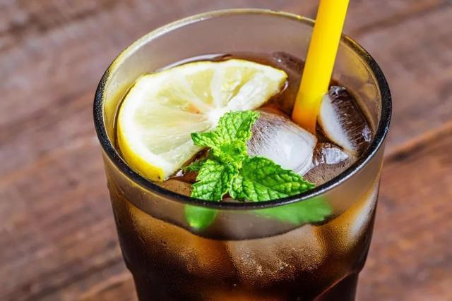 长期喝可乐其实对身体没坏处,不过好像"坏"脑子|玻璃瓶|可口可乐|脑子