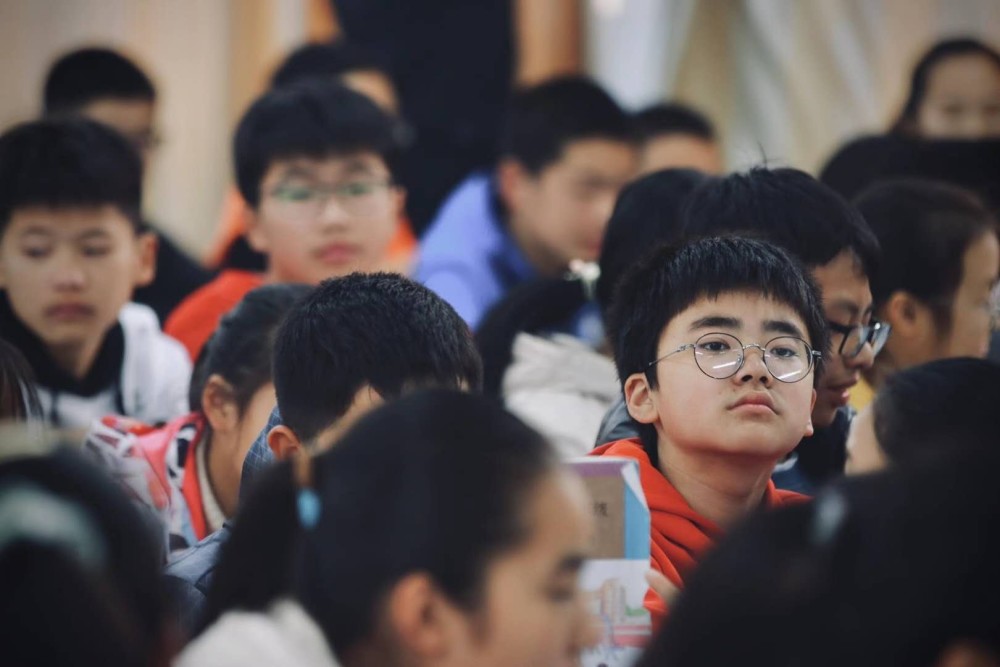 大连考研学生居住地被封急哭,教育局:在商讨解决办法