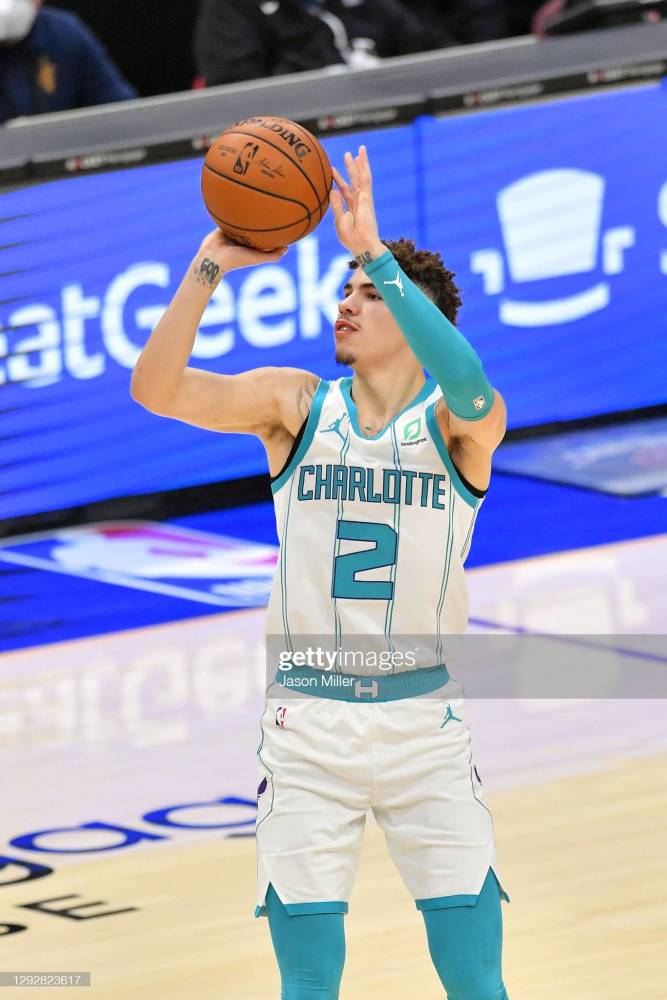 鲍尔家族毫无投篮天赋三球常规赛首秀0分球哥当年3分