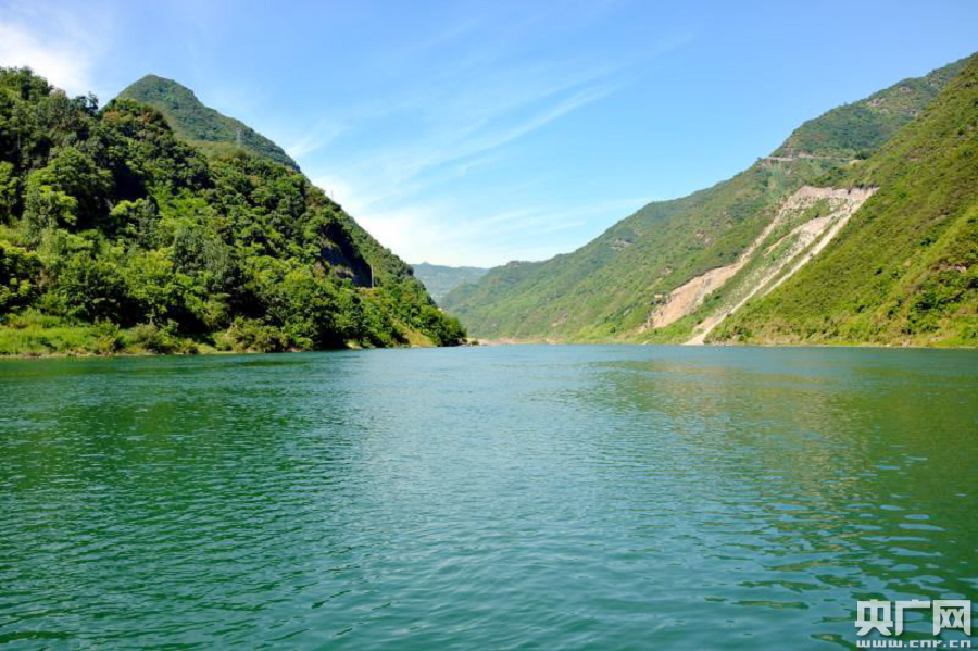 陕西白河夯实河长制打造水清景美秦楚边城