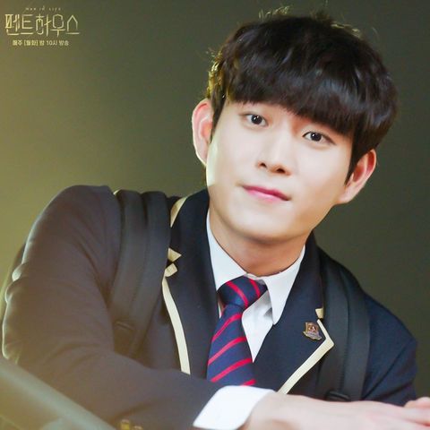 韩剧《顶楼》双胞胎哥哥金永大受封小姜栋元!戏外是复旦大学学霸