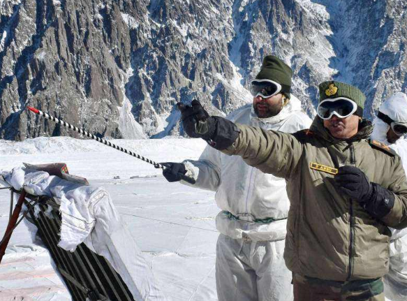 印军骗过了所有人?不仅没有在高原冻成冰雕,还有暖床可以睡?