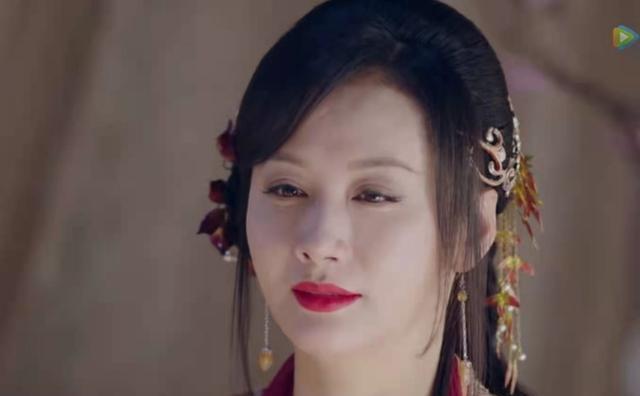 《有翡》霓裳夫人:她,一出场似乎就隐喻着人生一则故事