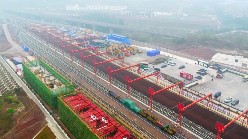 全力构筑铁路梦想,加速开州融入国家"八纵八横"高铁主通道,弥补万达开