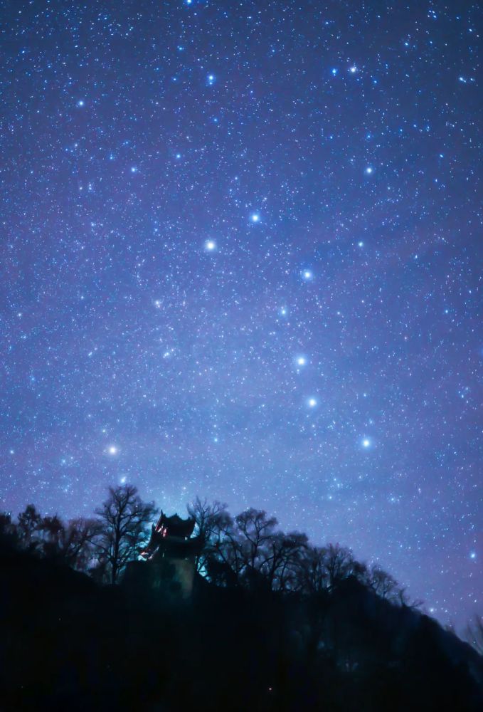 秦岭雪乡的夜晚有山川星辰我爱我的家乡味见汉中