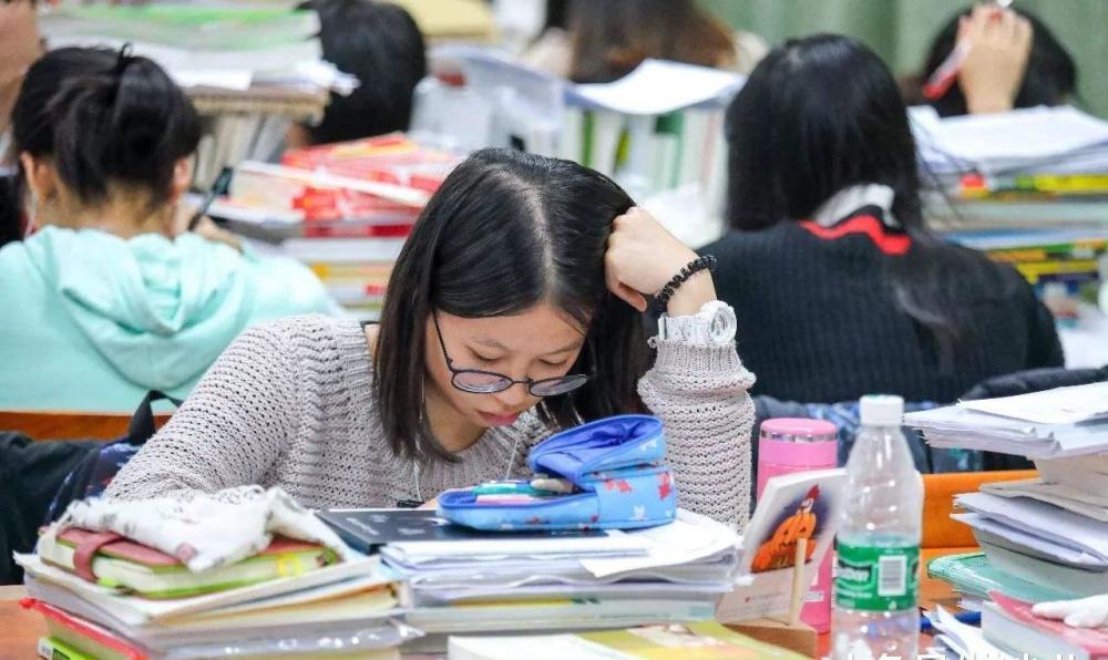 2021考研在即,新词"考研气氛组"诞生,你知道是什么意思吗?