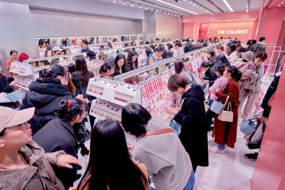 美妆零售新物种是泡沫还是泡泡玛特