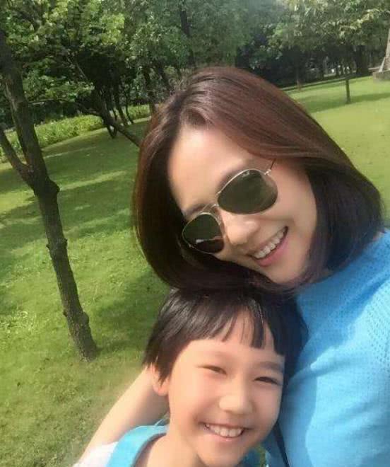 《还珠》柳红带14岁女儿追星苏有朋!大长腿身高赢妈妈,颜值真高!