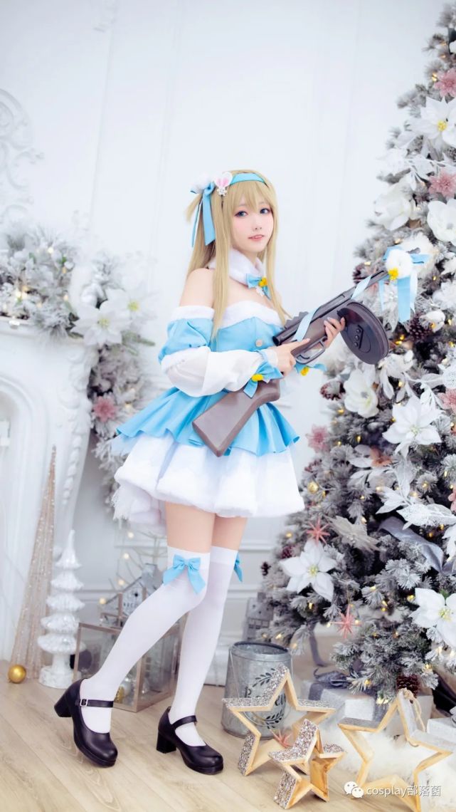 cos少女前线索米圣诞装cos正片
