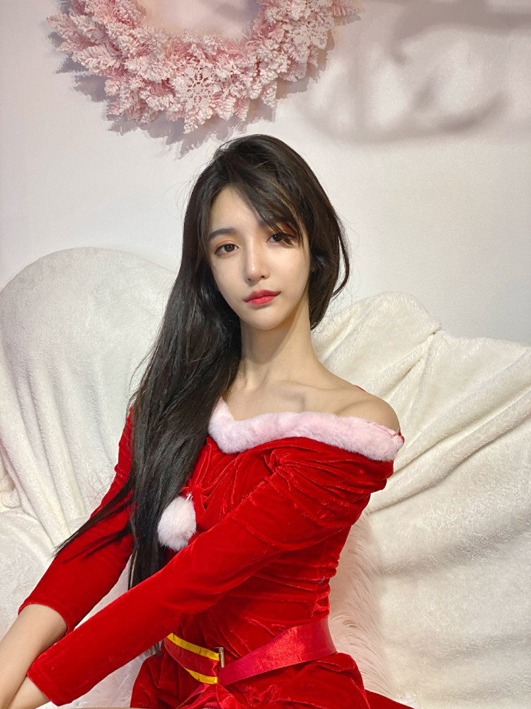 平安夜半个娱乐圈都在凑热闹,半藏森林,艾比也不甘