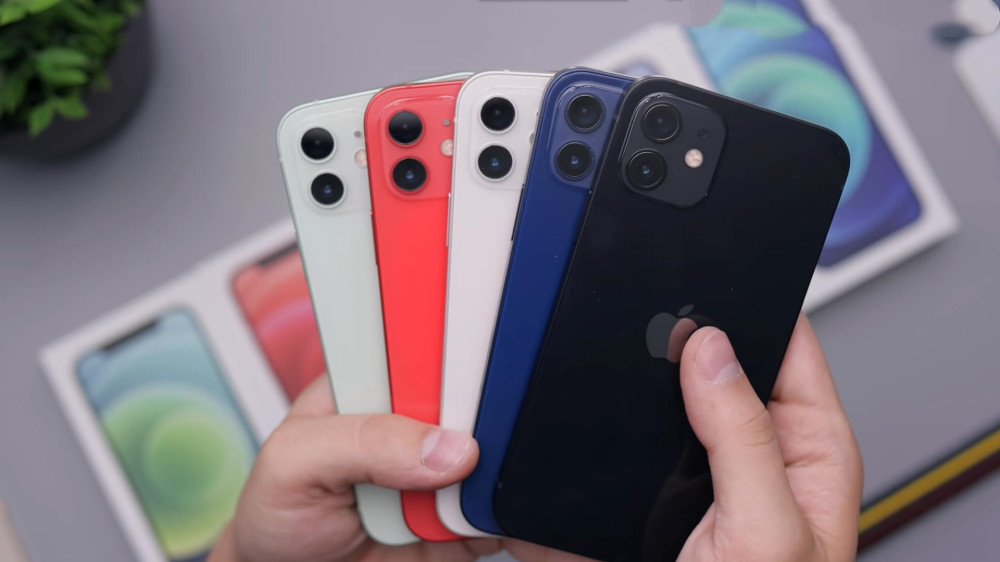 5款颜色iphone12真机对比红色鲜亮黑色深沉但是廉价感十足