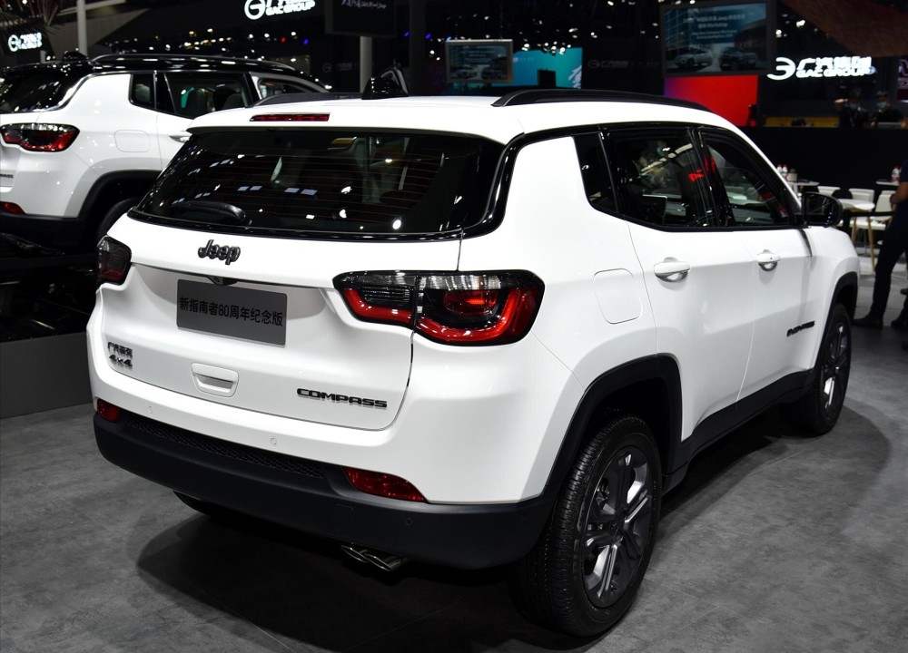 2021款jeep指南者预售138万油耗7升精致外观真帅气