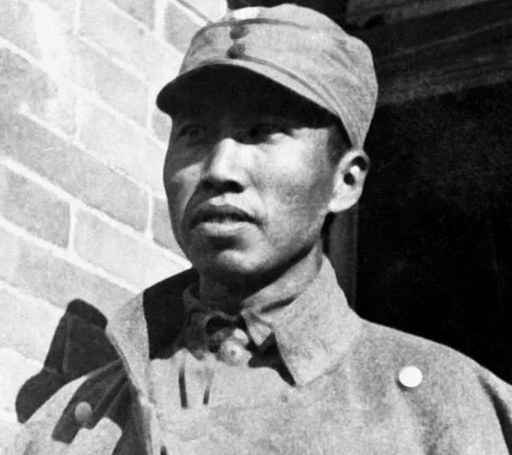 相比,真正的关家垴战斗要复杂和惨烈得多!