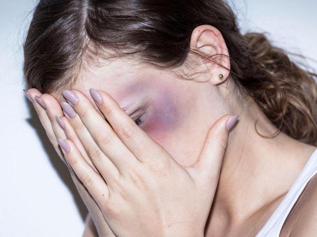 女网红晒劳荣枝仿妆,装无辜配文:我可没蹭热度_腾讯新闻