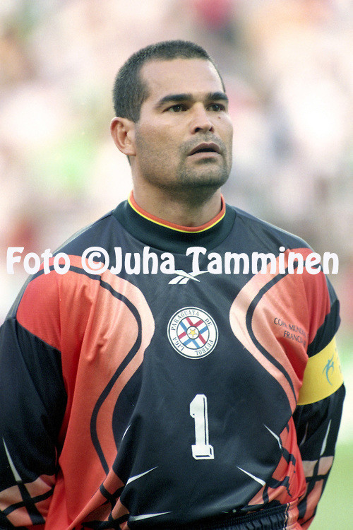 传奇球员奇拉维特宣布竞选总统爱惹麻烦他曾遭毒枭暗杀