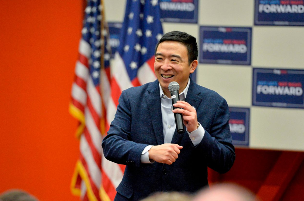 美籍华人杨安泽参选纽约市长疫情期间曾发文为我是亚裔而羞耻