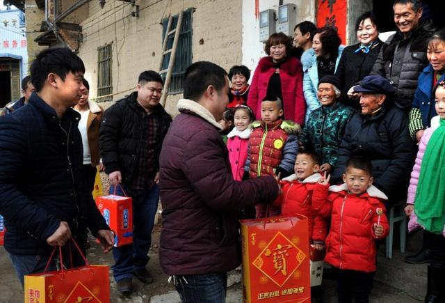 今年可以走亲戚吗?2021的春节,我们是否还要待在家里?|春节