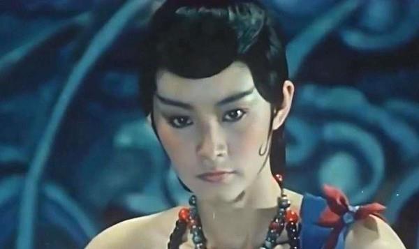 "侠女"林青霞:演得了清纯美丽的女人,更能演绎英姿飒爽的男子!