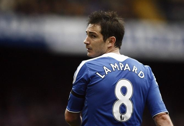 他长期担任蓝军队长,为俱乐部效力了13年,期间共获得过三次英超冠军和