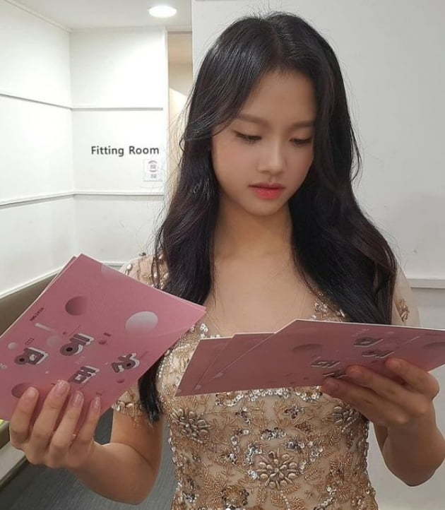 神似汤唯李同国大女儿颜值惊呆众人14岁就是完成式美貌