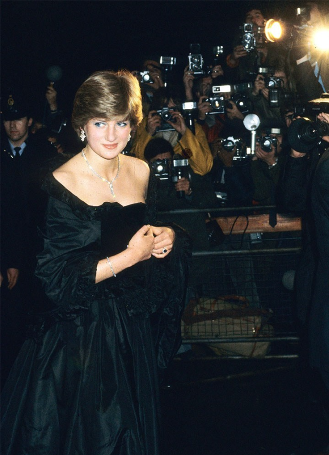 戴安娜王妃的最佳扮演者,一颦一笑美得像画中人