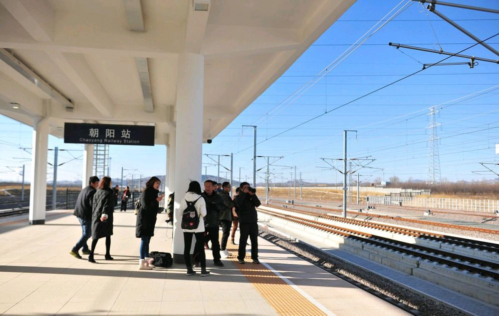 遼寧朝陽站北京一車站改名成就了這座全國唯一帶省名的火車站