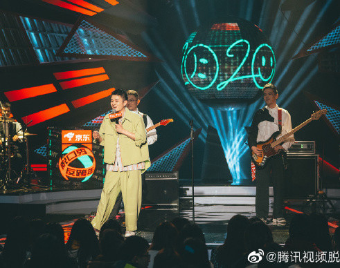 脱口秀反跨年:李诚儒说我的cp是郭敬明,王勉称螃蟹红了就死了