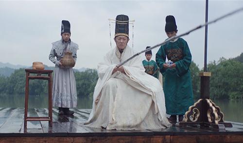 书的左光斗,虽然清廉耿直,忧国忧民,勤勤恳恳,但在那个皇权至上的年代