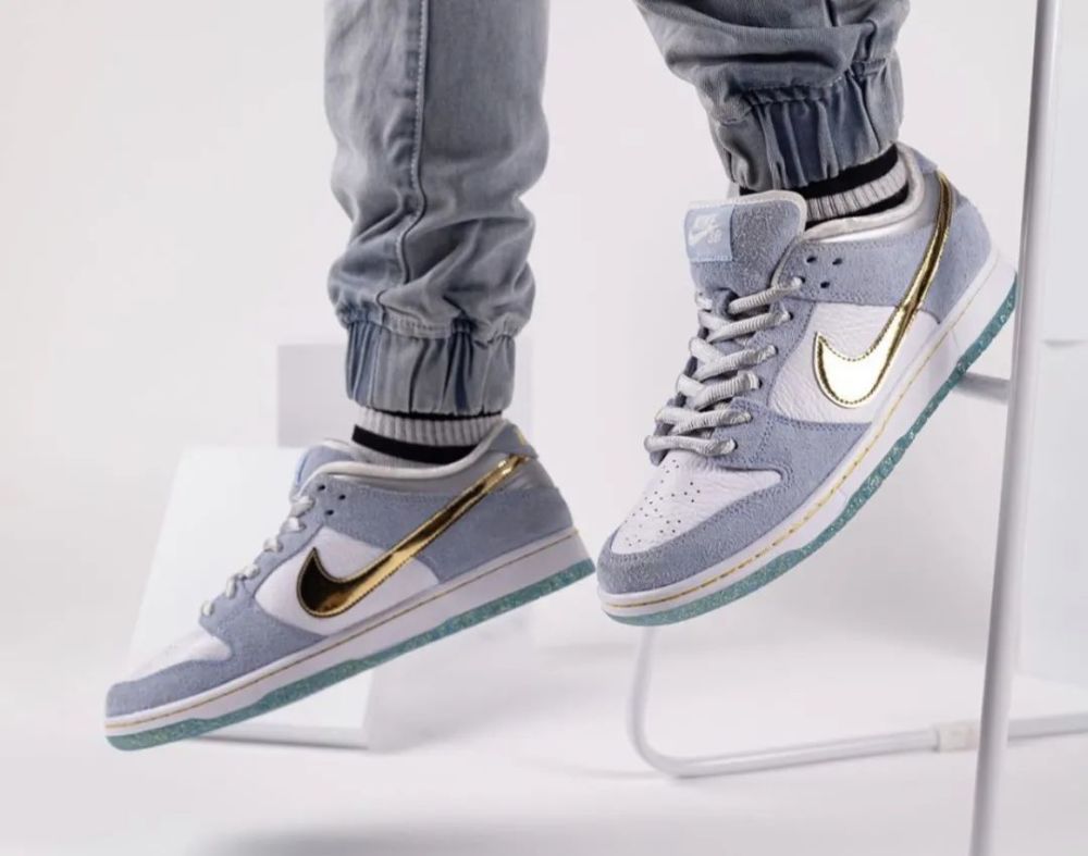 王一博上脚 "冰雪奇缘" dunk 图片曝光!网友:有内鬼!_腾讯新闻