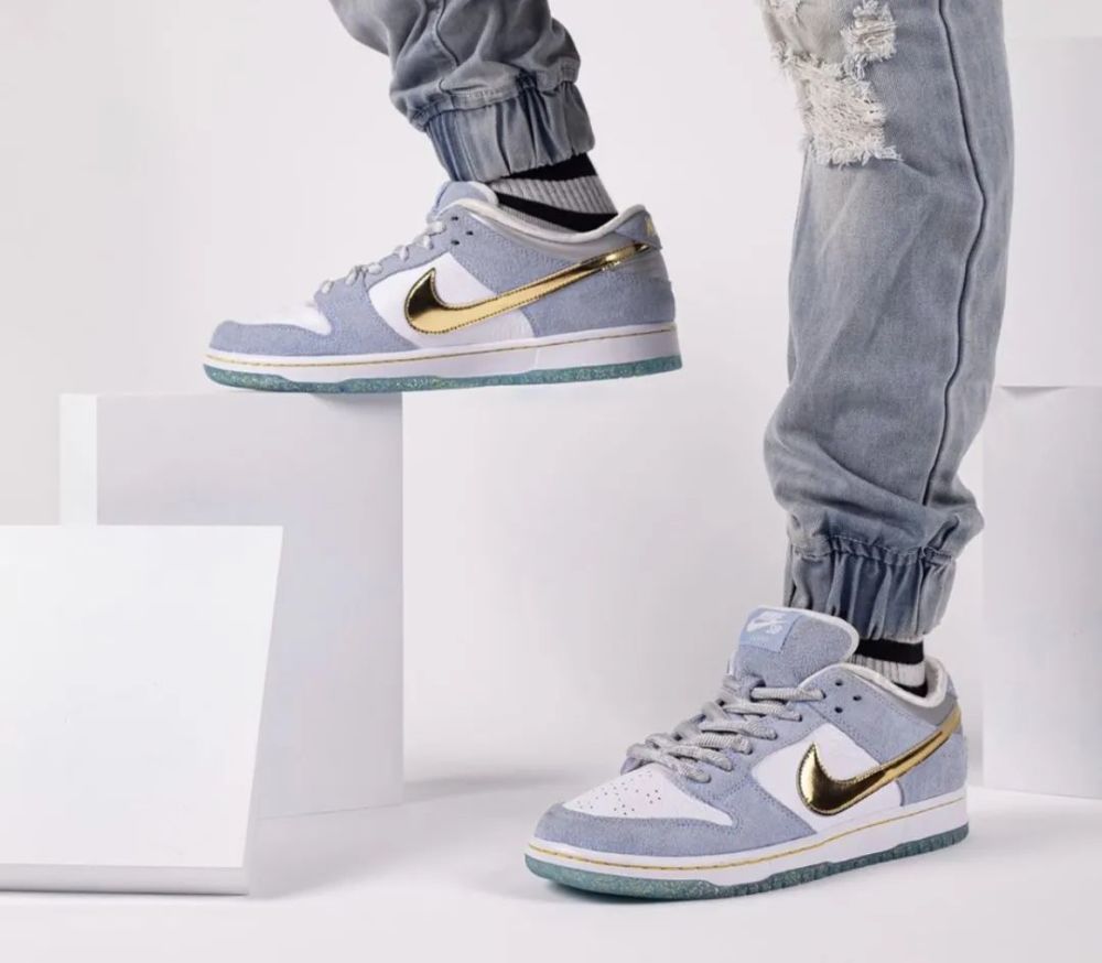 王一博上脚 "冰雪奇缘" dunk 图片曝光!网友:有内鬼!_腾讯新闻