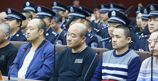 起底吉林黑老大张永福:逼要亿万过路费,头顶43把保护伞被拔