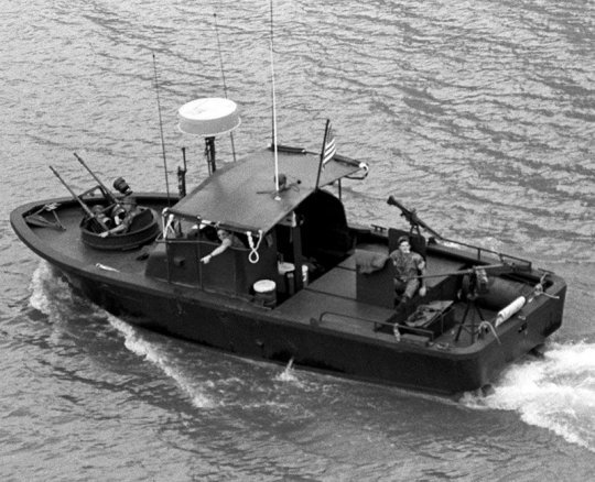 美国pbr内河巡逻艇图片
