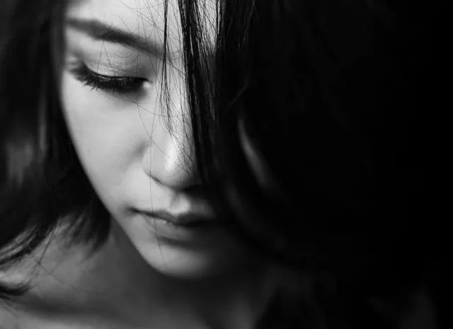 被抛弃的人如何快速走出悲伤