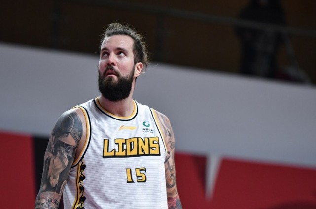 21分10板10助拉杜利察达成个人本赛季第3个三双