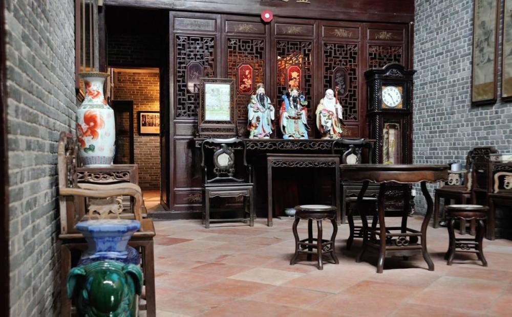 广东一处古建筑,是富有岭南特色的传统民居,属文物保护单位