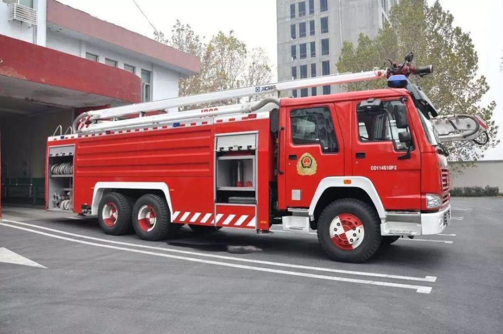 男子将消防车卖给他人赚取1万元:有些人脑子里是浆糊