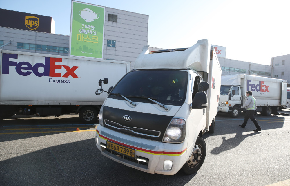 首批新冠疫苗运抵韩国!他们下周起施打平民接种恐得等明年2月