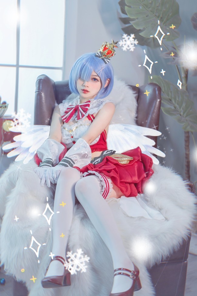 圣诞蕾姆cos正片大家圣诞快乐