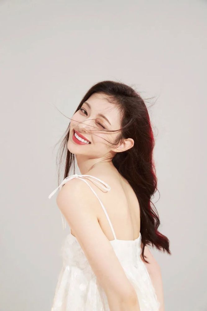 盖玥希:"大飒蜜"只是这个90后青衣的一面_腾讯新闻