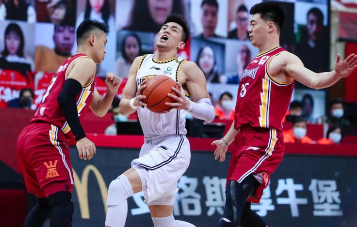 谁能抵挡 辽宁男篮双子星合砍48 15 杨鸣末节调整成功了 腾讯新闻