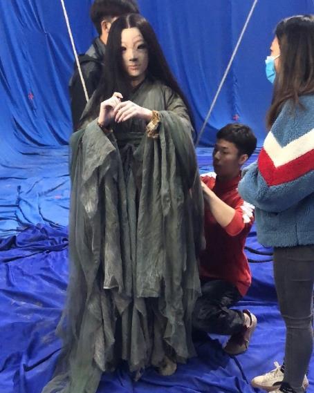 盗墓笔记重启人皮俑演员已结婚老公是南海王父女变夫妻