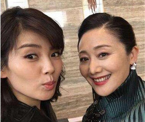 幸好高长胜后来经济实力好了,能让他妈妈也过上安稳的晚年.