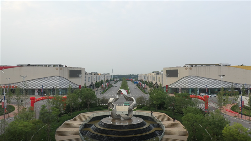 云裳小镇提供从北京大红门迁至云裳小镇的双旺家居,在永清实现了店铺