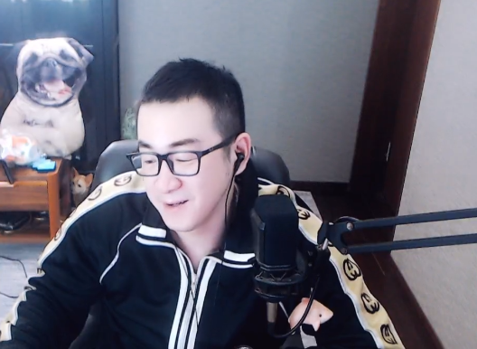 "比奇"将回归yy"打海豚",让小洲传话毕加索,可接受私下道歉