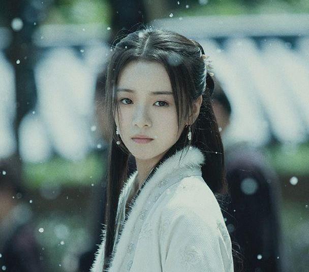 《雪中悍刀行》古装"大头照":姜泥美翻全场,白狐儿脸让人沉默|白狐儿