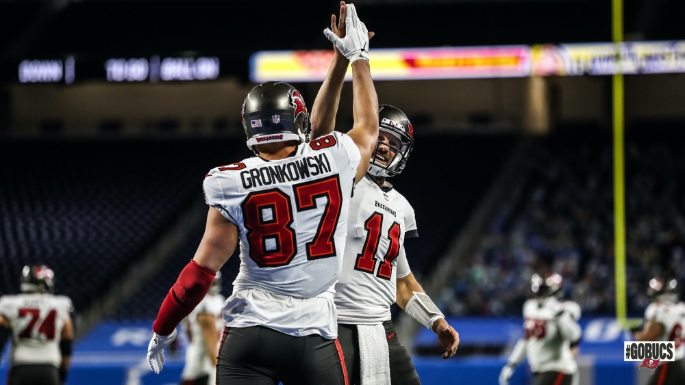 布雷迪破海盗队史达阵纪录斯塔福德伤退雄狮输球又输人