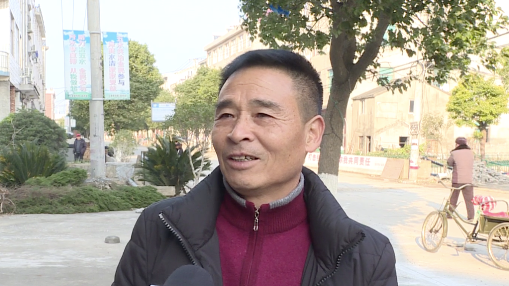 "一瘸一拐的他纵身跳井,只为…看哭!