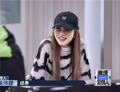 周扬青的 私人订制帽子 火了 得知价格后 网友 买不起 周扬青 罗志祥