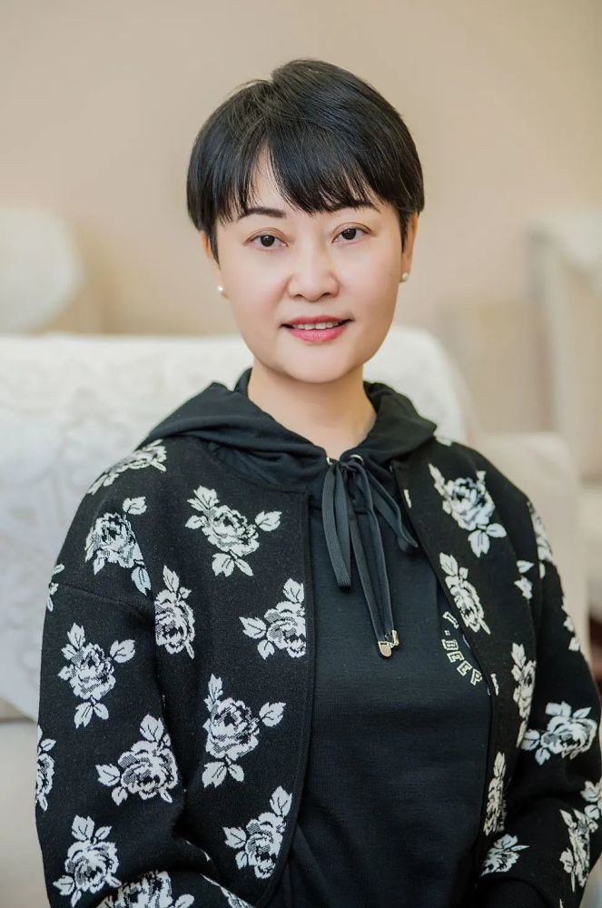 成都市委全会暨经济工作会召开新津区委书记唐华在分组讨论时作发言