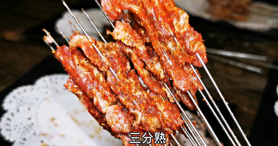 三分熟等~牛肉筋~牛肉肥瘦~比如盖州小串~食材ok,只放几乎调料的经典